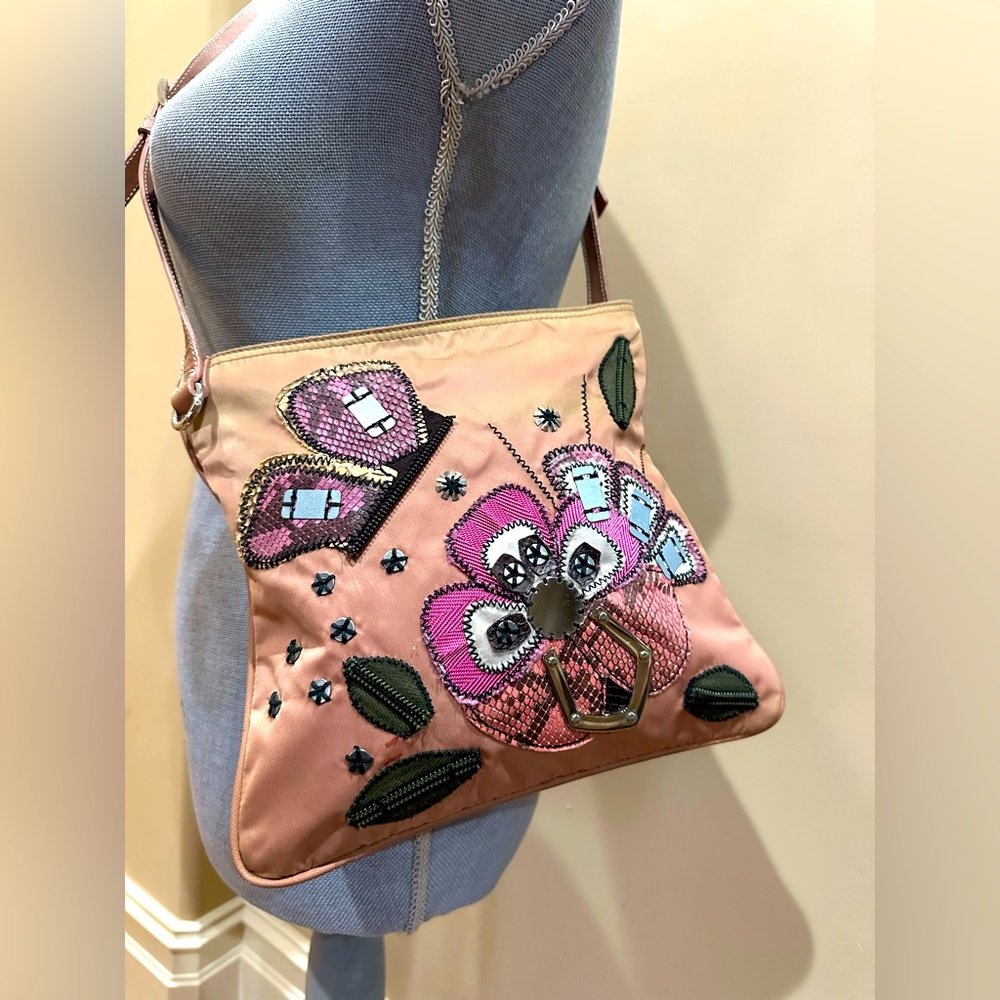 PRADA
Tessuto cloth crossbody bag